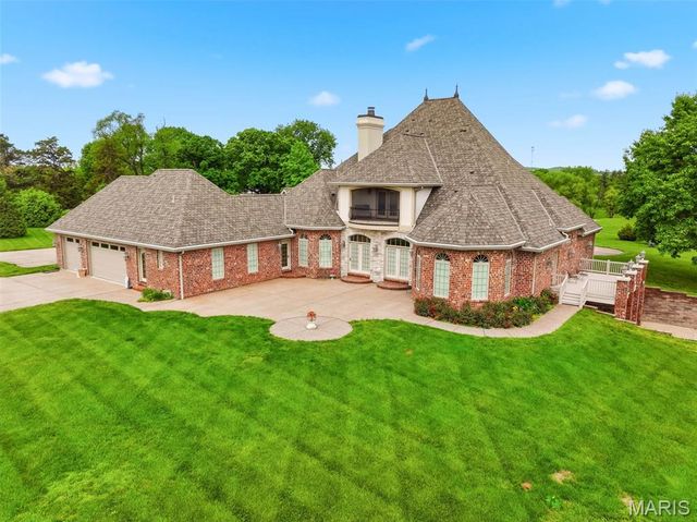 2662 N Hwy 79, Elsberry, MO 63343