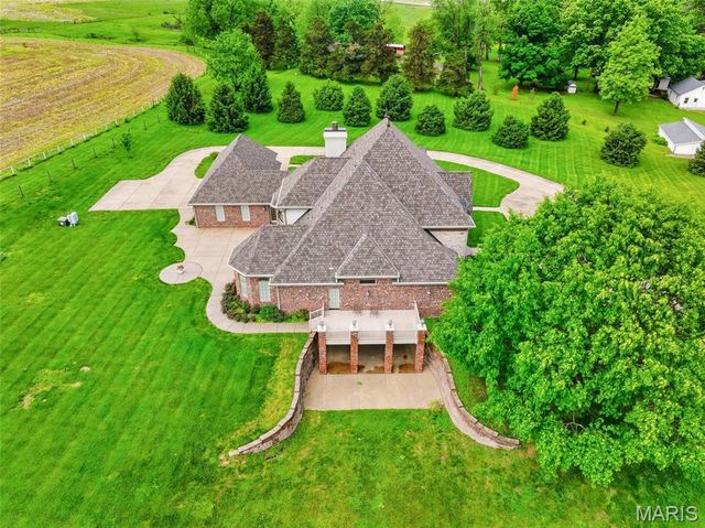 2662 N Hwy 79, Elsberry, MO 63343