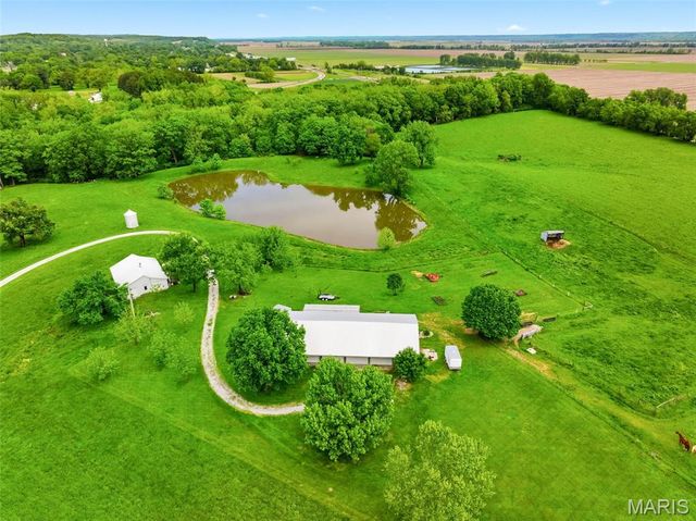 2662 N Hwy 79, Elsberry, MO 63343