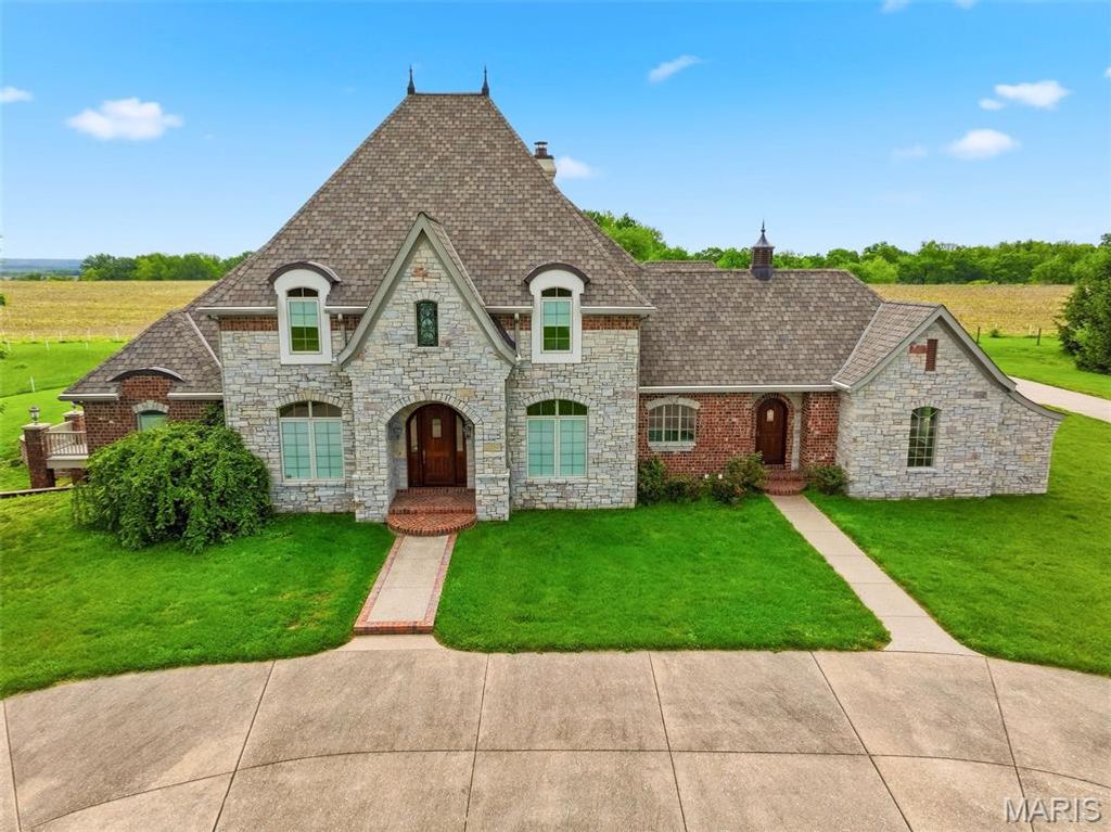 2662 N Hwy 79, Elsberry, MO 63343