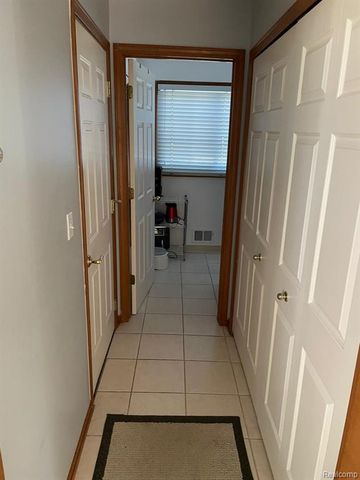 45357 Glengarry Boulevard, Canton, MI 48188