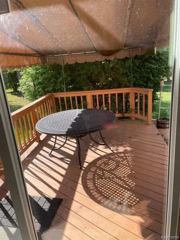 45357 Glengarry Boulevard, Canton, MI 48188