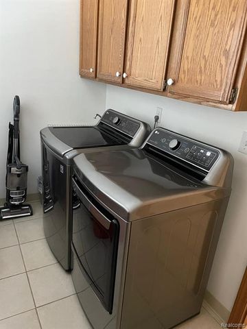 45357 Glengarry Boulevard, Canton, MI 48188