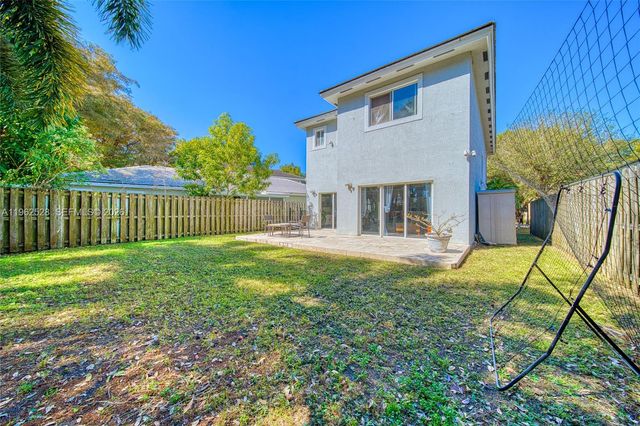 3228 SE 3rd Dr, Homestead, FL 33033