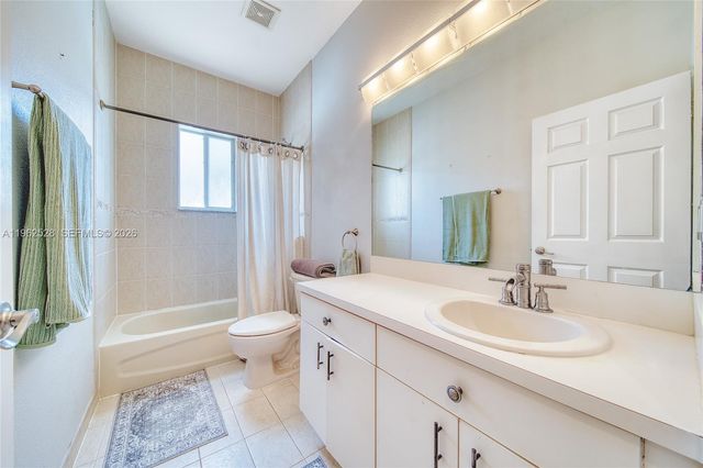 3228 SE 3rd Dr, Homestead, FL 33033