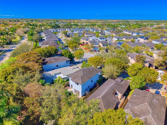 3228 SE 3rd Dr, Homestead, FL 33033