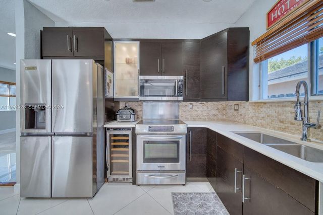 3228 SE 3rd Dr, Homestead, FL 33033