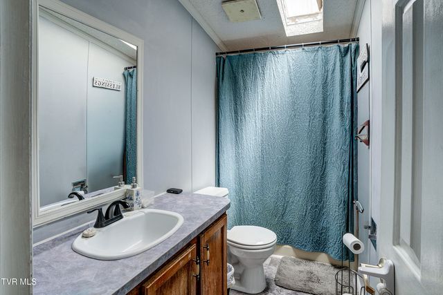 141 Hensen Avenue, Piney Flats, TN 37686