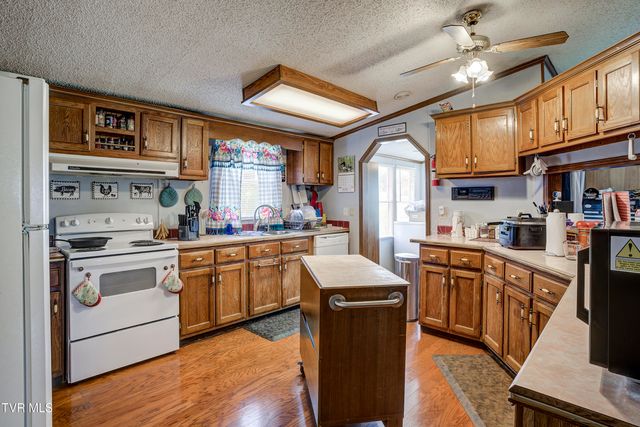 141 Hensen Avenue, Piney Flats, TN 37686