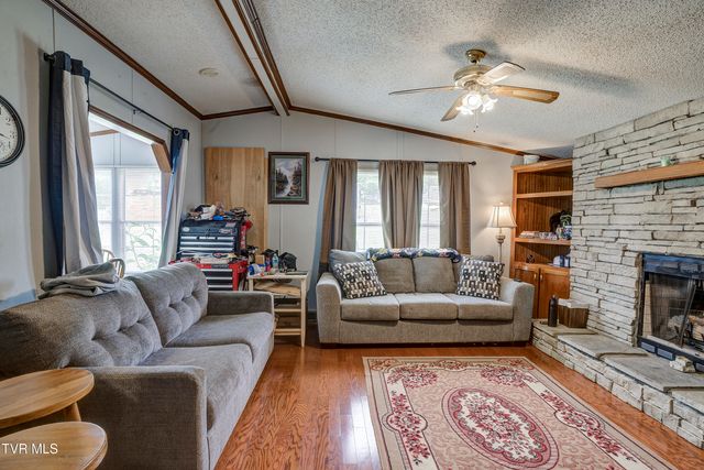 141 Hensen Avenue, Piney Flats, TN 37686