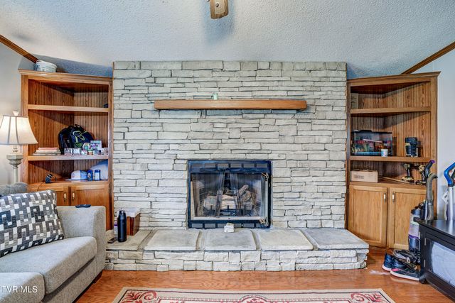 141 Hensen Avenue, Piney Flats, TN 37686