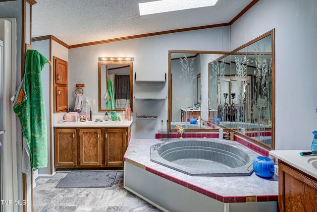 141 Hensen Avenue, Piney Flats, TN 37686