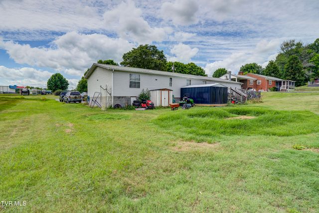141 Hensen Avenue, Piney Flats, TN 37686