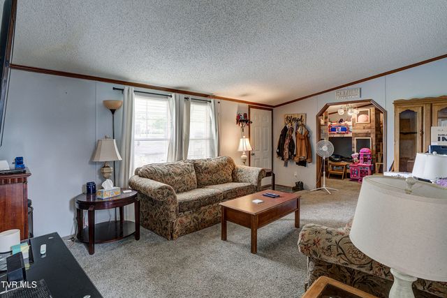 141 Hensen Avenue, Piney Flats, TN 37686
