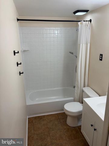 1310 WHITTIER AVE, Winchester, VA 22601