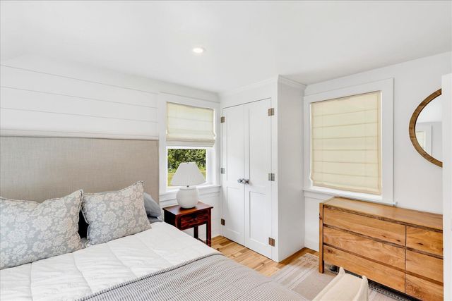 25 Lake Road E, West Yarmouth, MA 02673
