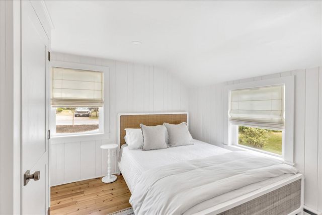 25 Lake Road E, West Yarmouth, MA 02673