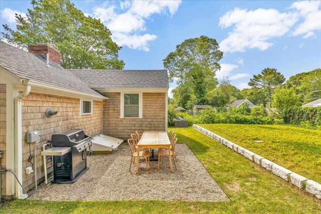25 Lake Road E, West Yarmouth, MA 02673