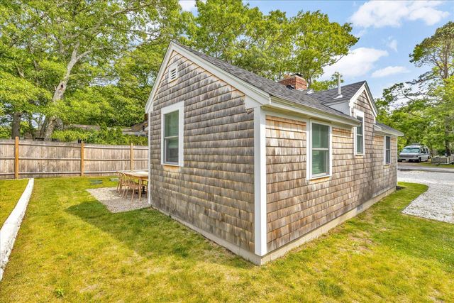 25 Lake Road E, West Yarmouth, MA 02673