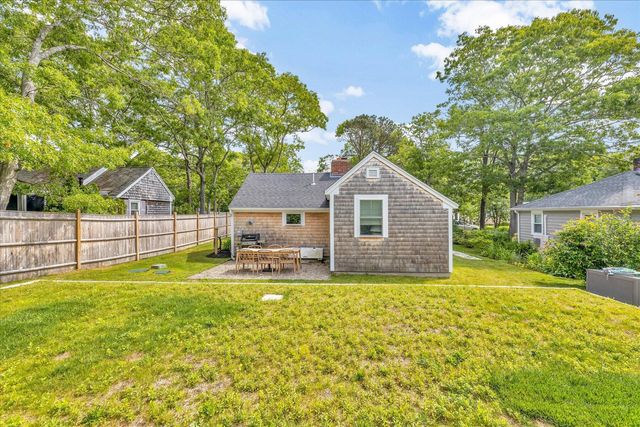 25 Lake Road E, West Yarmouth, MA 02673