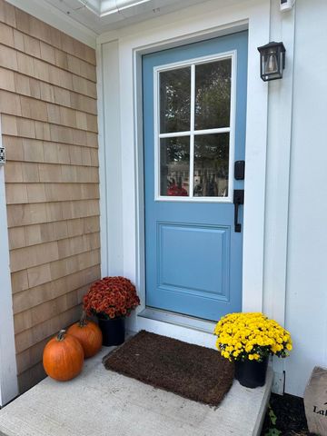 25 Lake Road E, West Yarmouth, MA 02673
