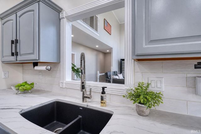 2177 Ledgewood Court, Newburgh, IN 47630