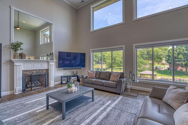 2177 Ledgewood Court, Newburgh, IN 47630