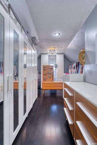 2177 Ledgewood Court, Newburgh, IN 47630