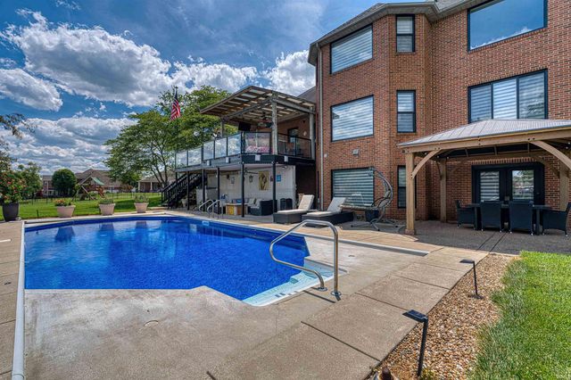 2177 Ledgewood Court, Newburgh, IN 47630