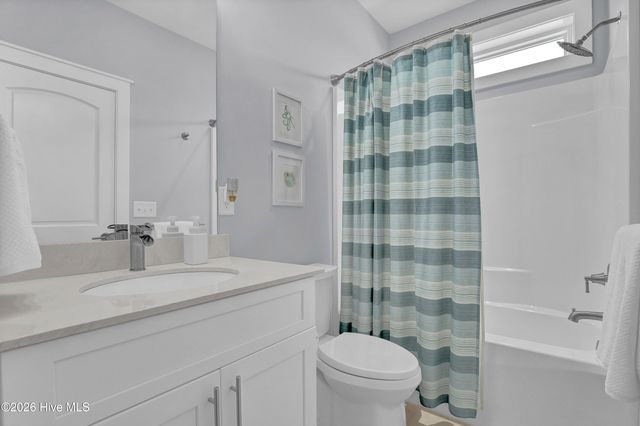 32 Porpoise Place, Sneads Ferry, NC 28460