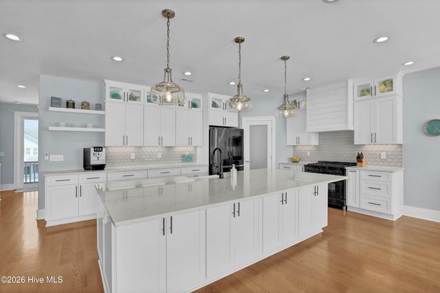 32 Porpoise Place, Sneads Ferry, NC 28460