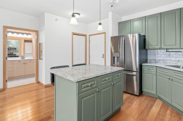 1800 Graham Avenue 121, Saint Paul, MN 55116