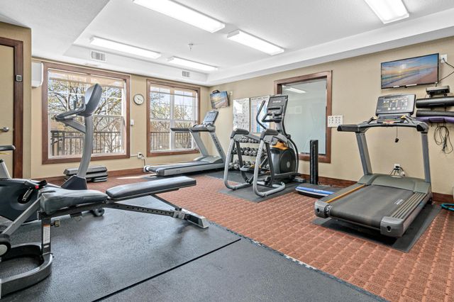1800 Graham Avenue 121, Saint Paul, MN 55116