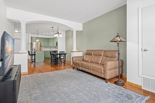 1800 Graham Avenue 121, Saint Paul, MN 55116