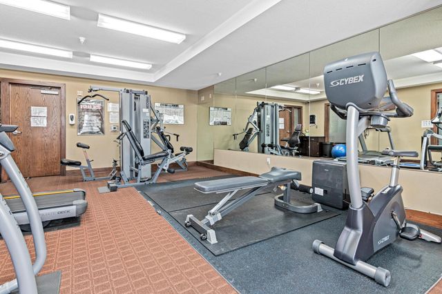 1800 Graham Avenue 121, Saint Paul, MN 55116