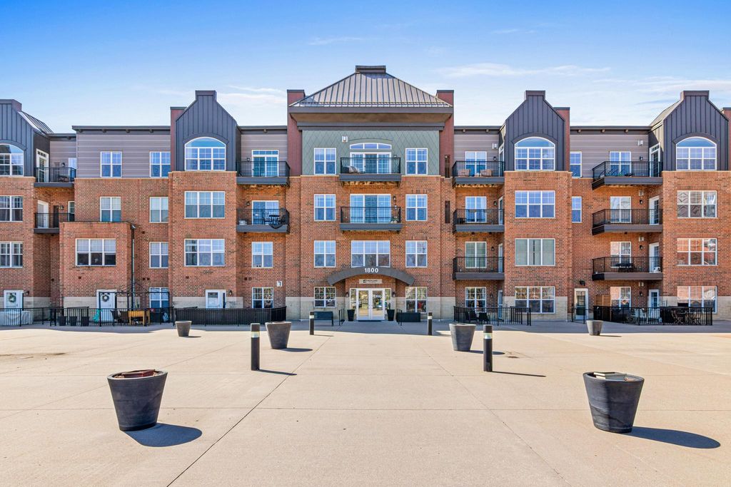 1800 Graham Avenue 121, Saint Paul, MN 55116