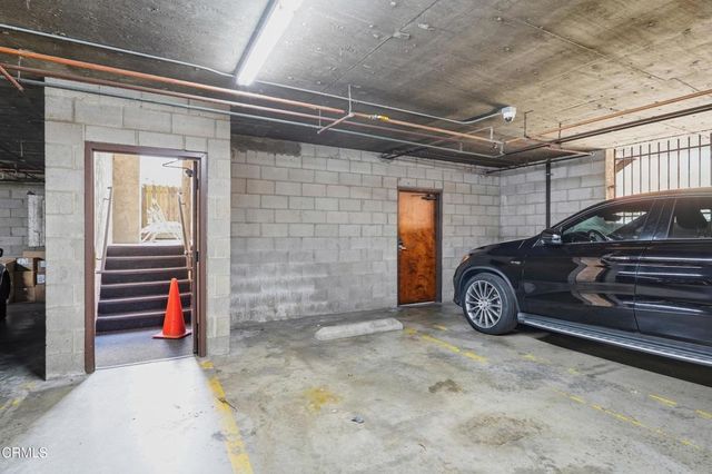 12321 Riverside Drive 105, Los Angeles, CA 91607