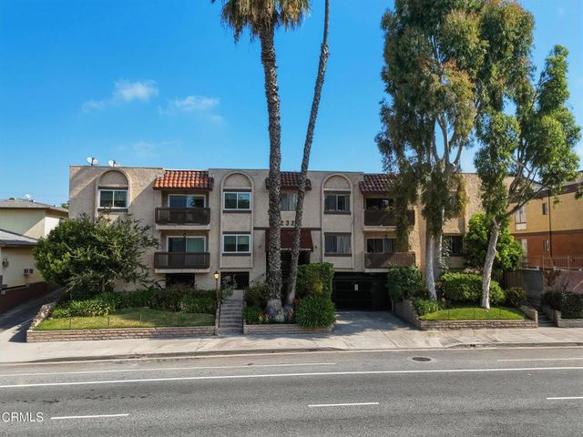 12321 Riverside Drive 105, Los Angeles, CA 91607