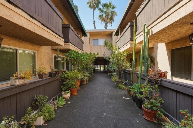 12321 Riverside Drive 105, Los Angeles, CA 91607