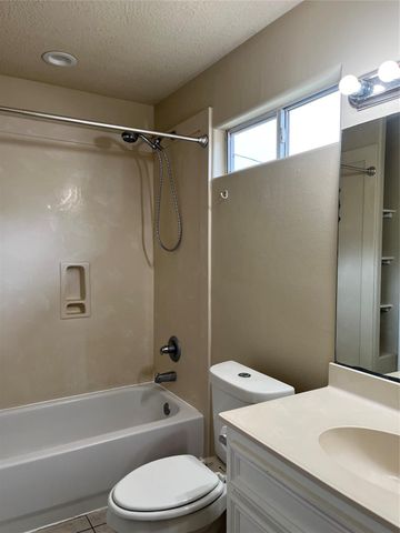 321 B Holiday Street B, Tomball, TX 77375