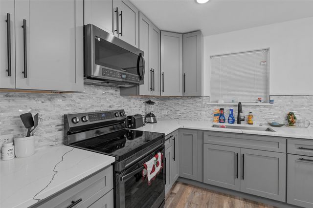 1024 Greenlee Street, Denton, TX 76201