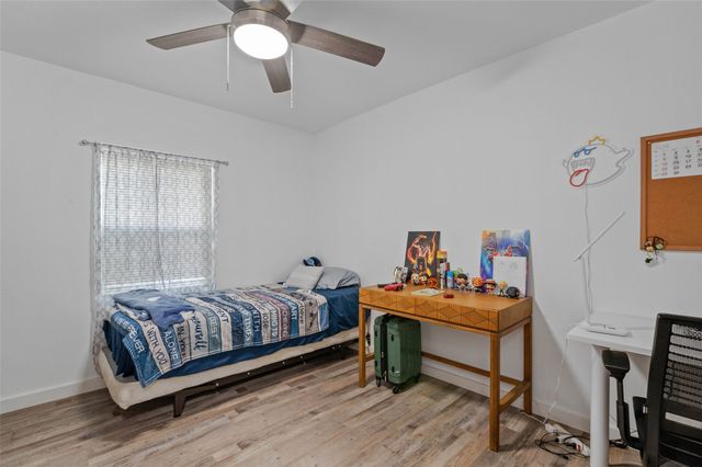 1024 Greenlee Street, Denton, TX 76201