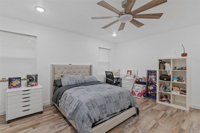 1024 Greenlee Street, Denton, TX 76201