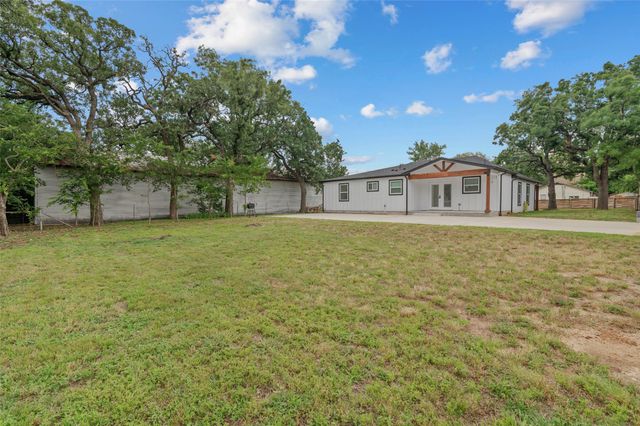 1024 Greenlee Street, Denton, TX 76201