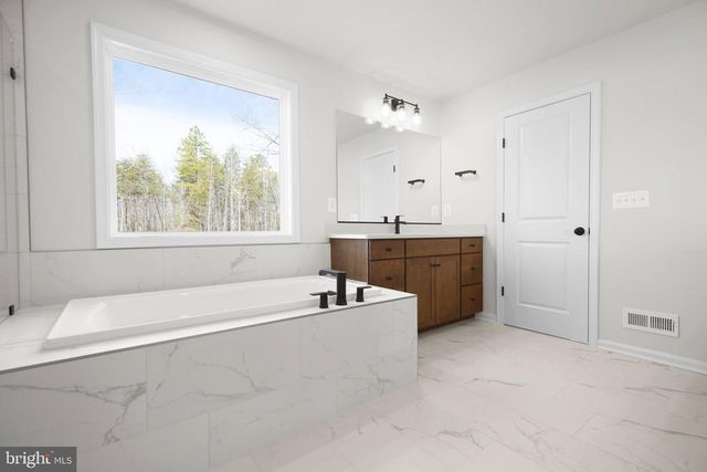 LEDERERS TRACE, Richardsville, VA 22736