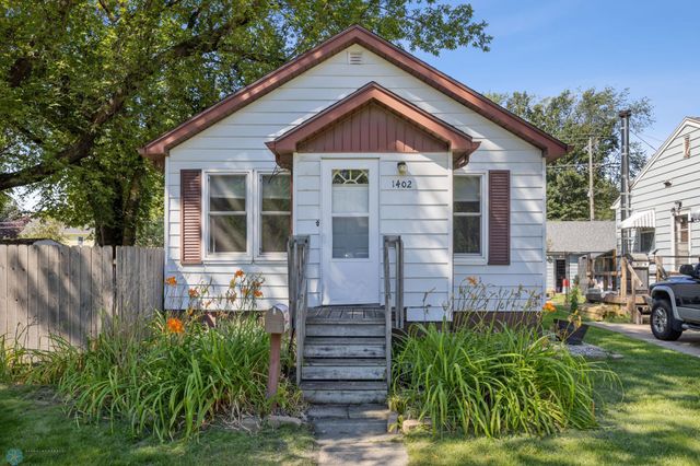 1402 11th Street N, Fargo, ND 58102