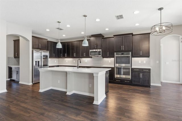 19324 E EAGLE CREEK LANE LANE, Tampa, FL 33647