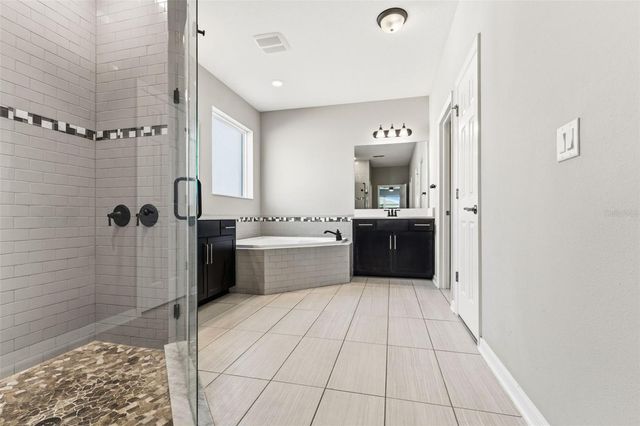 19324 E EAGLE CREEK LANE LANE, Tampa, FL 33647