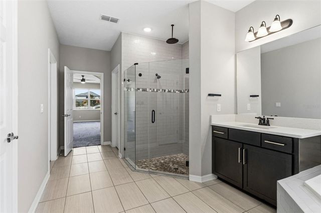 19324 E EAGLE CREEK LANE LANE, Tampa, FL 33647