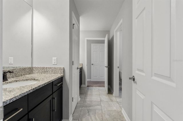 19324 E EAGLE CREEK LANE LANE, Tampa, FL 33647